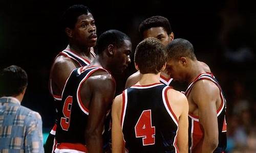 nba打篮球打招呼手势是什么-nba打篮球打招呼手势